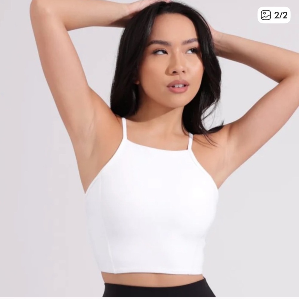 BuffBunny Icy White Crop